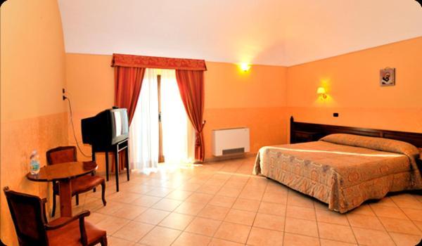 Hotel Tenuta Santa Lucia à San Giovanni Rotondo Extérieur photo